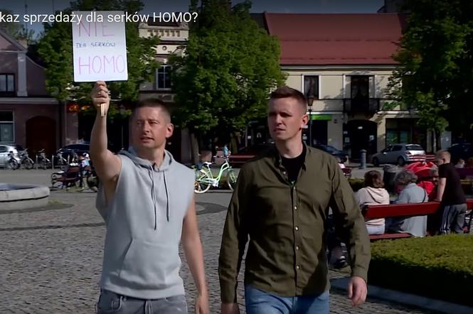 Para gejów ośmieszyła mieszkańców Łowicza! To teraz strefa wolna od serków homo [WIDEO]