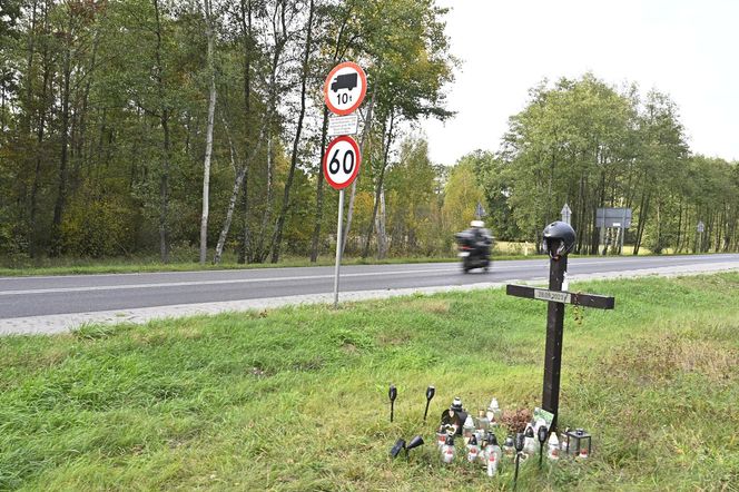 Minął ponad rok od wypadku w Sowiej Woli. Rodzina zmarłego motocyklisty: "Czujemy się skrzywdzeni"