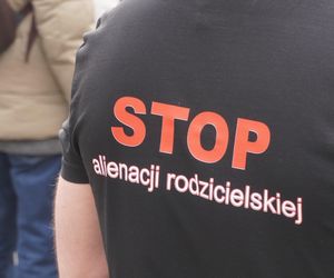 Protest rodziców i dziadków w Warszawie (7.03.2025)