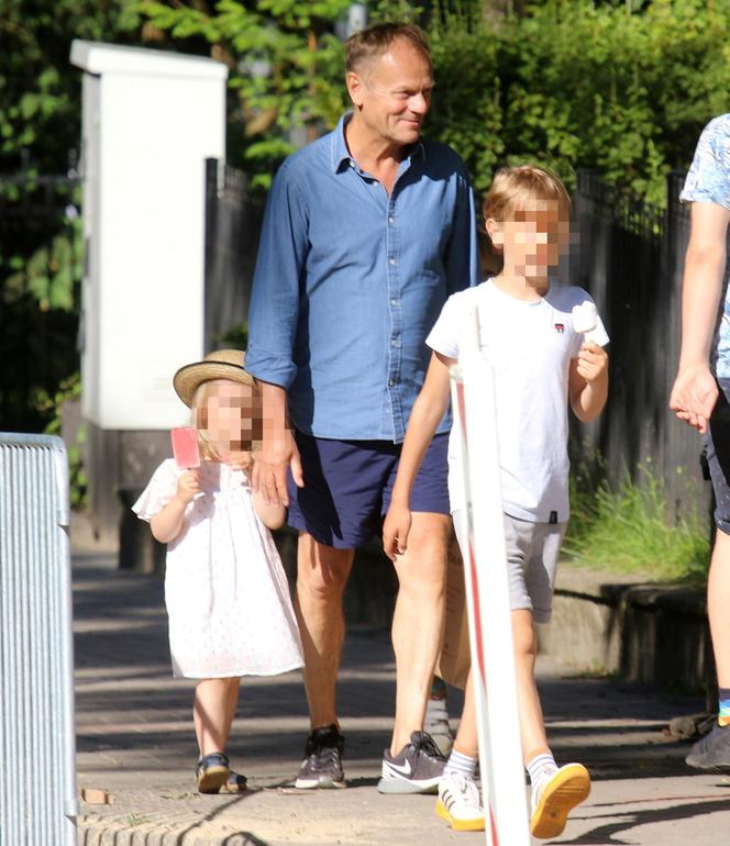 Donald Tusk zabrał wnuki na lody