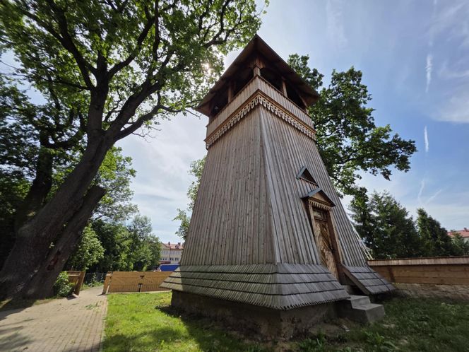 Zabytkowy kościół w Domaradzu.