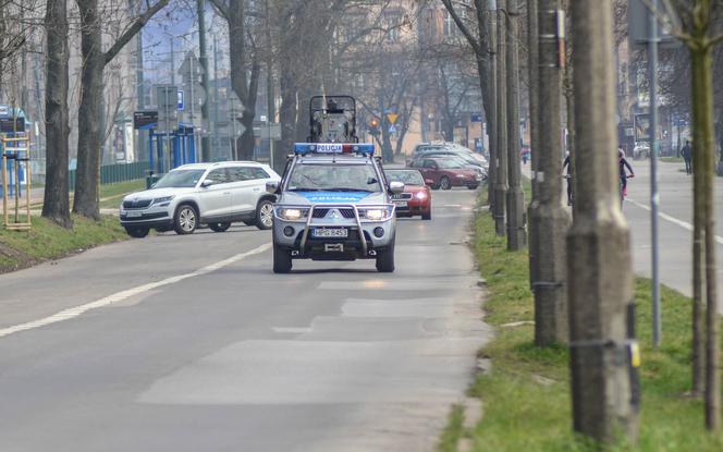 Tak krakowscy policjanci walczą z koronawirusem