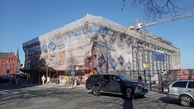 Przebudowa Domu Kultury "Słowianin" - kwiecień 2022