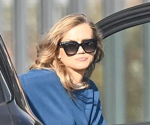 Agnieszka Kaczorowska siedzi i pachnie, a Rogacewicz wynosi śmieci i je kanapke poza autem... Fajna para?