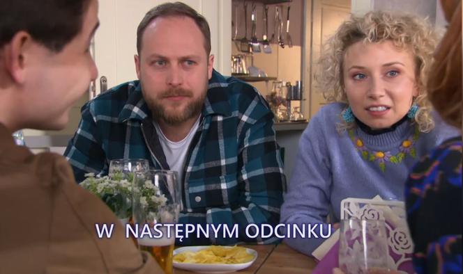 Na Wspólnej odc. 3254. Beata (Katarzyna Ptasińska), Paweł (Grzegorz Kwiecień), Tomek (Krzysztof Chodorowski)