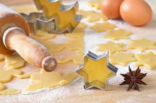Ciasteczka na Boże Narodzenie: przepis na morelowe ciastka gwiazdki