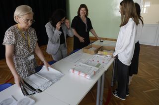 Wyniki egzaminu ósmoklasisty 2025: Jak i gdzie je sprawdzić? [EGZAMIN ÓSMOKLASISTY WYNIKI, CKE]