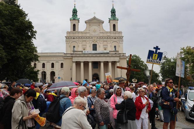 Lubelska Piesza Pielgrzymka na Jasną Górę 2024. Pątnikom deszcz niestraszny!