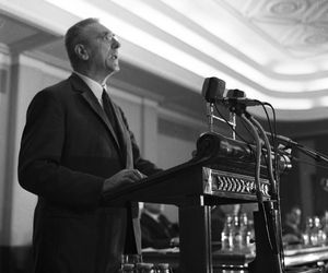 QUIZ PRL. Politycy, aparatczycy i opozycjoniści: Czy pamiętasz te twarze z czasów PRL-u?