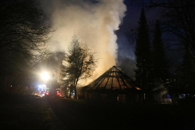 Restauracja Kamienny Kasztel spłonął w 2018‬ roku. Teraz zyska nowe życie