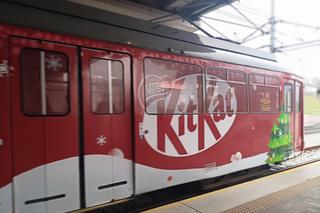 Jechałam świątecznym tramwajem KitKat! Co mnie zaskoczyło?