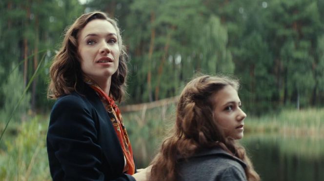 Zatoka szpiegów 2, odcinek 16. Eva (Sonia Mietielica), Jadzia (Ninel Kos)