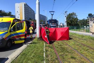 Młody mężczyzna śmiertelnie potrącony przez tramwaj