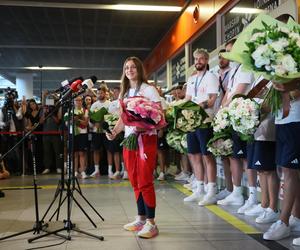 Kibice powitali polskich medalistów na lotnisku 