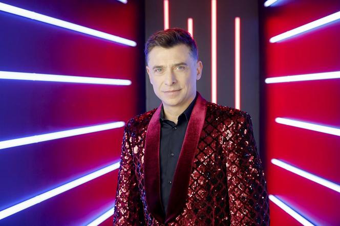 Kacper Kuszewski powraca do Telewizji Polskiej. Poprowadzi popularne muzyczne show