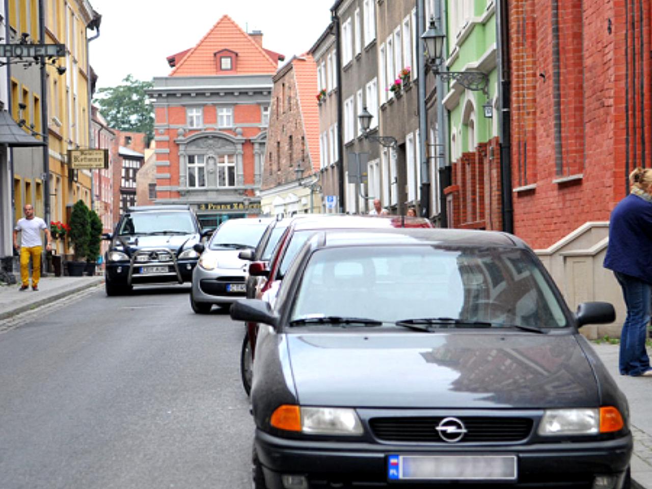 Parkomaty już czynne. Za parkowanie zapłacisz gotówką lub kartą. Aplikacją też!