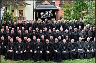 Czarny humor na Czarny Piątek. Zobacz najlepsze memy o Black Friday 