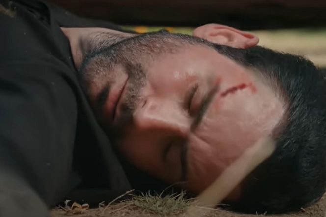 Wreszcie Nana ogłuszy porywacza 