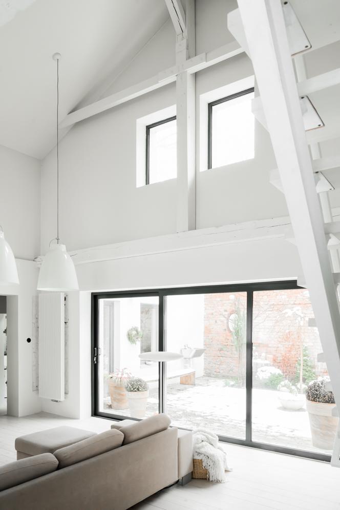 Aranżacja domu w stylu loft: zobacz jak mieszka architekt