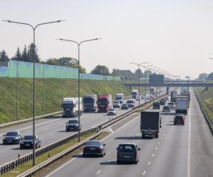 W Wielkanoc zakaz jazdy dla ciężarówek. Są jednak wyjątki 