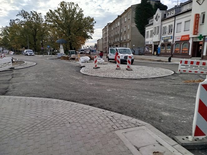 Na ul. Floriańskiej w Siedlcach powstaje nowe rondo ósemkowe i nowa nawierzchnia