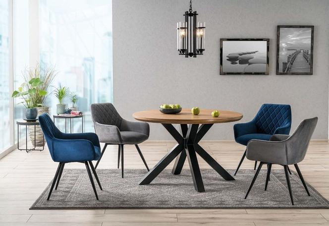 Czy krzesła do stołu z podłokietnikami to dobry pomysł? 