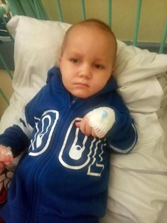 Mamusia 3-letniego Olka zginęła w wypadku. Chłopczyk potrzebuje pomocy