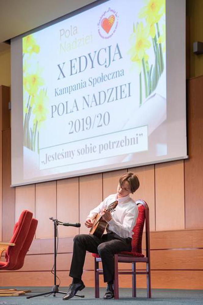 Fundacja "Pomóż Im". Po raz dziesiąty zaczęli siać Pola Nadziei [ZDJĘCIA]