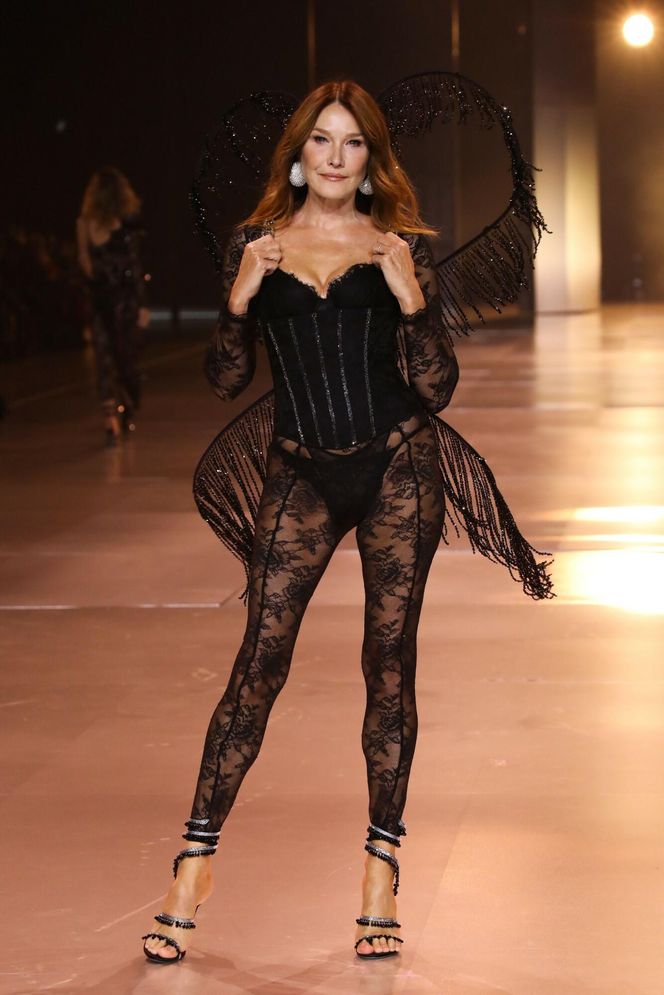 Victoria's Secret Fashion Show 2024 - Carla Bruni