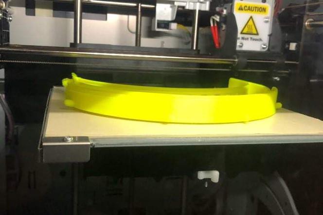 Dzięki drukarkom 3D radomscy studenci pomogą pracownikom służby zdrowia! 
