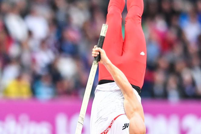 Kolejny rekord Piotra Liska (6,02 m). Co tydzień wyżej!