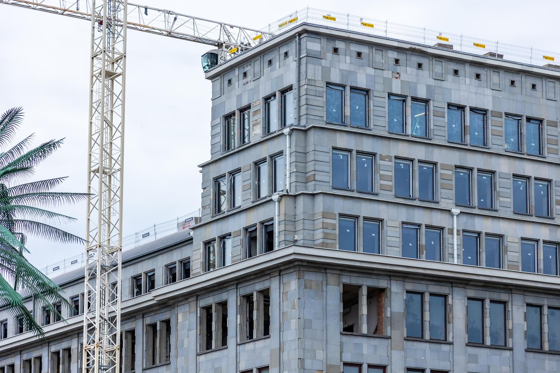 Gmach Banku Gospodarstwa Krajowego w Warszawie w trakcie remontu