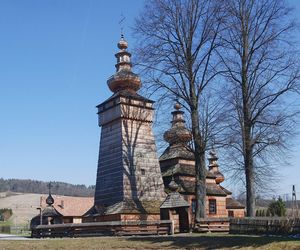 To dawna małopolska wieś rycerska. Znajduje się w niej najpiękniejsza łemkowska cerkiew