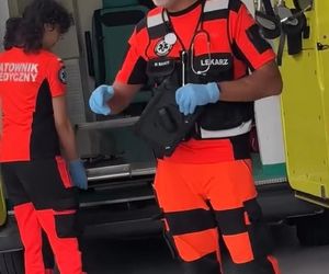 Na sygnale nowy sezon. Róża (Adrianna Jagiełło), Wiktor (Wojciech Kuliński) na planie