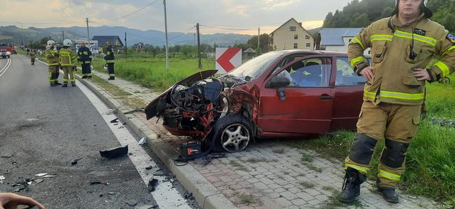 Makabryczny wypadek w Kadczy. Siedem osób poszkodowanych