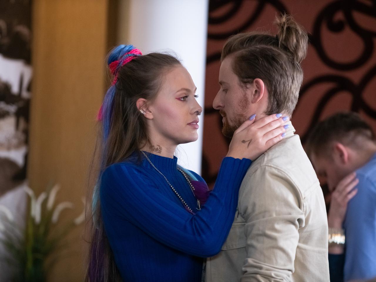 Na Wspólnej, odcinek 3108: Zmysłowy taniec Darii i Dawida. Zrobią to na oczach Adama - ZWIASTUN