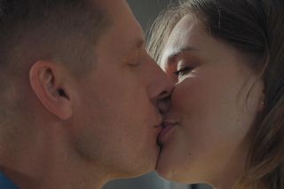 M jak miłość, odcinek 1827: Franka (Dominika Kachlik), Paweł (Rafał Mroczek) 