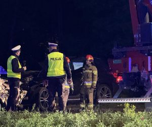  Tragedia na Modlińskiej. Dwie osobówki roztrzaskane. Są ofiary śmiertelne