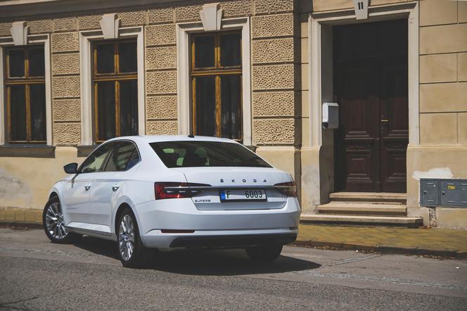 Skoda Superb lifting 2020