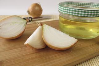 Syrop z cebuli domowy - jak zrobić, na co się stosuje syrop z cebuli?