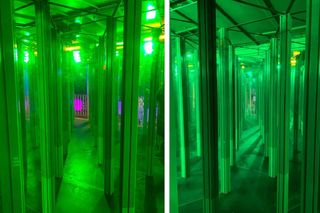 Na Bydgoskim Jarmarku Świątecznym można wejść do labiryntu luster 