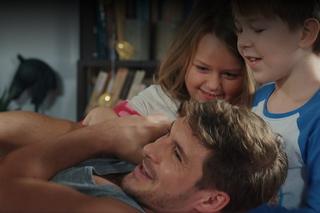 	M jak miłość, odcinek 1720. Maja (Laura Jankowska), Szymek (Staś Szczypiński), Marcin (Mikołaj Roznerski)