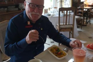 Szok, jaką jajecznicę zjadł Wałęsa na śniadanie! Nie każdy by dał radę