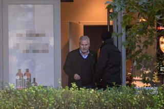 Odstawił kule, przyciął grzywkę