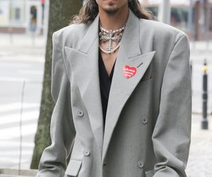 Michał Szpak chce łączyć ojcostwo z karierą w show-biznesie. Marzenia są silniejsze niż hejt