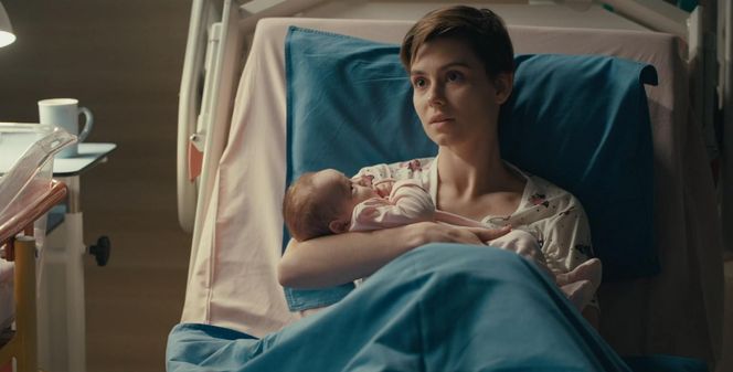 	Na dobre i na złe odc. 959 finał sezonu. Blanka (Pola Gonciarz), jej córka Nina (Michalina Grot)