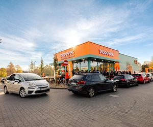 Czekali na to nawet 10 godzin! Szaleństwo na otwarciu Popeyes w Częstochowie