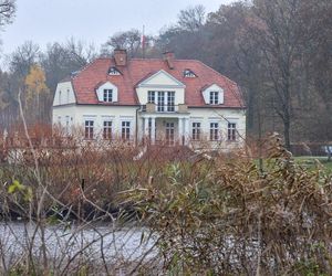 Pojechaliśmy do Chobielina do dworku Radosława Sikorskiego. Oto, co mówią o nim sąsiedzi 