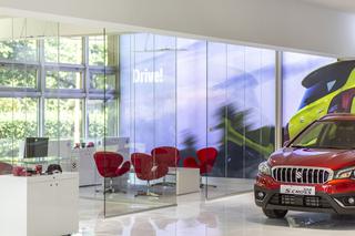 Nowy standard wizualizacji salonów sprzedaży marki Suzuki w Polsce