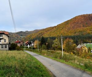 Małopolska wieś, która zachwyciła filmowców. Jesienią można poczuć się jak na planie